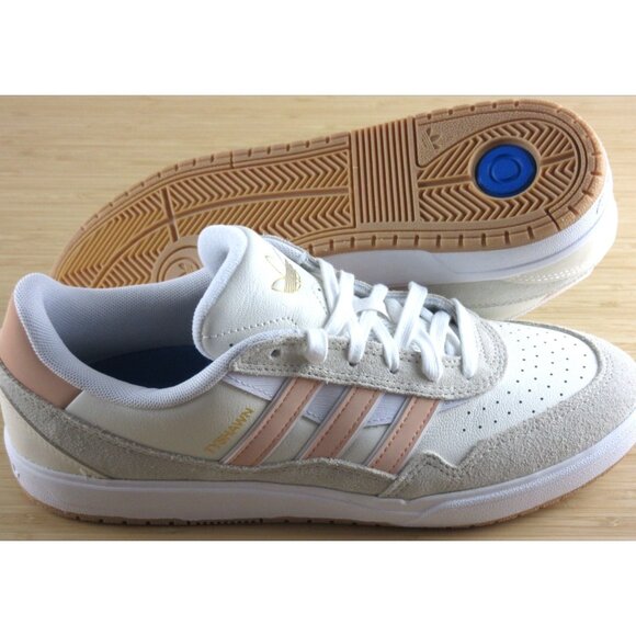 Adidas Men's Tyshawn II Shoes Wonder White Powder Coral Sizes NIB JQ1133 - Picture 2 of 7